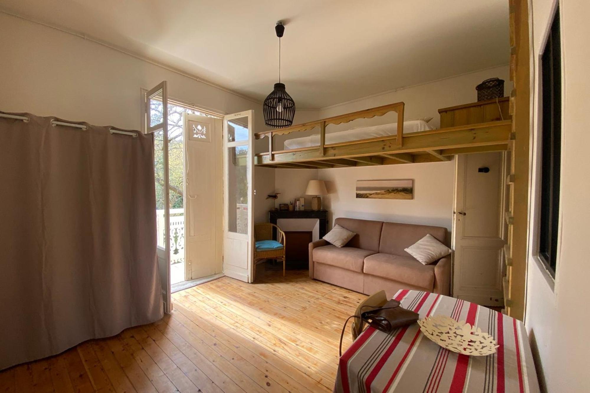 Pretty Cocoon With Two Balconies Apartment อาร์กาชง ภายนอก รูปภาพ