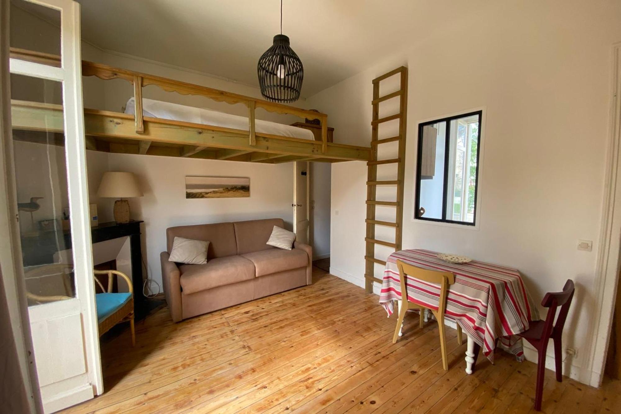 Pretty Cocoon With Two Balconies Apartment อาร์กาชง ภายนอก รูปภาพ